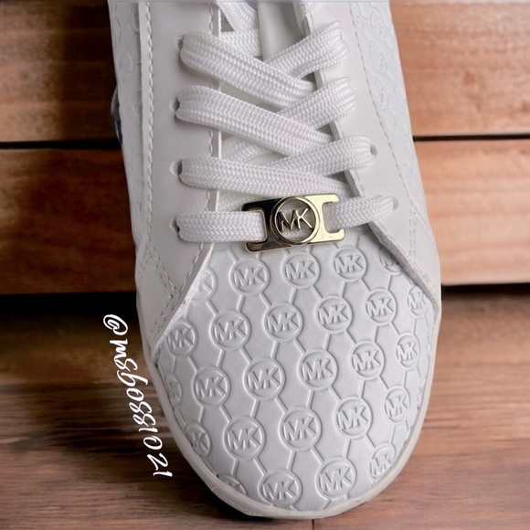 LAST PAIR! Michael Kors White Embossed Leather Sz 7.5 BRAND NEW NEVER WORN - Picture 5 of 5